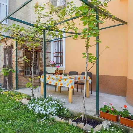 Ivano Apartment *